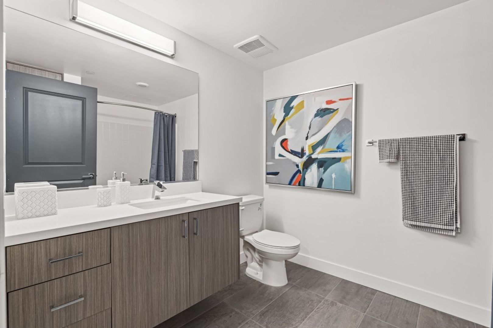 MODERNO NOHO West 12 of 12