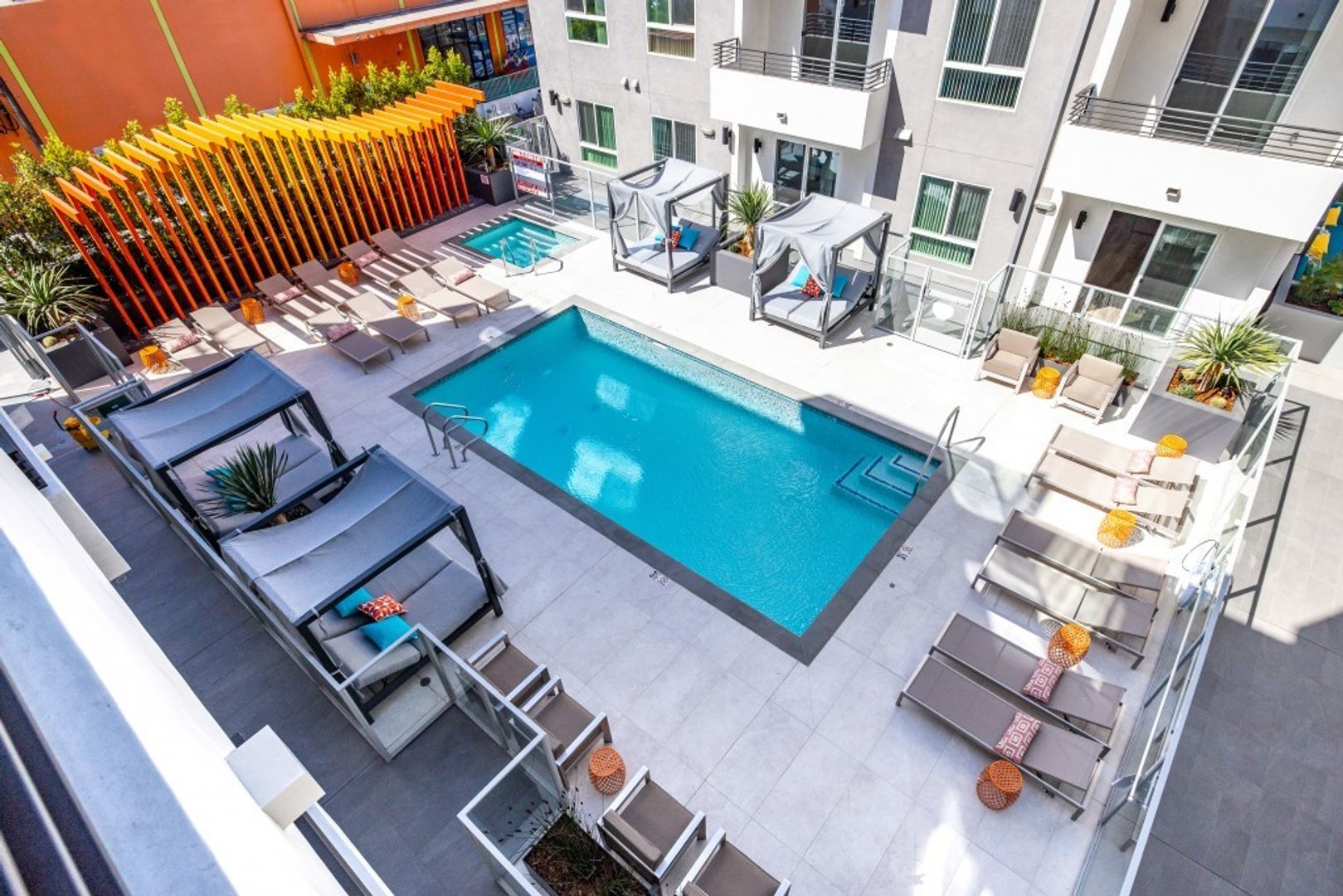 MODERNO NOHO West 9 of 12