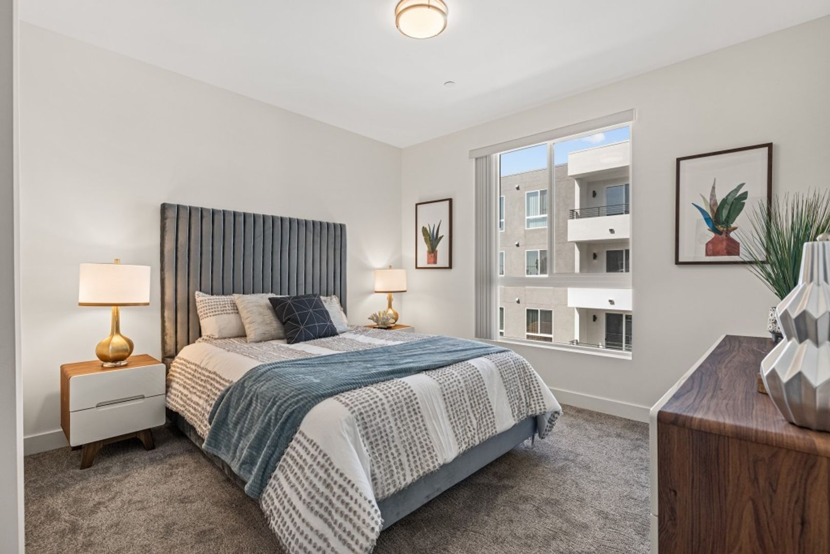 MODERNO NOHO West 10 of 12