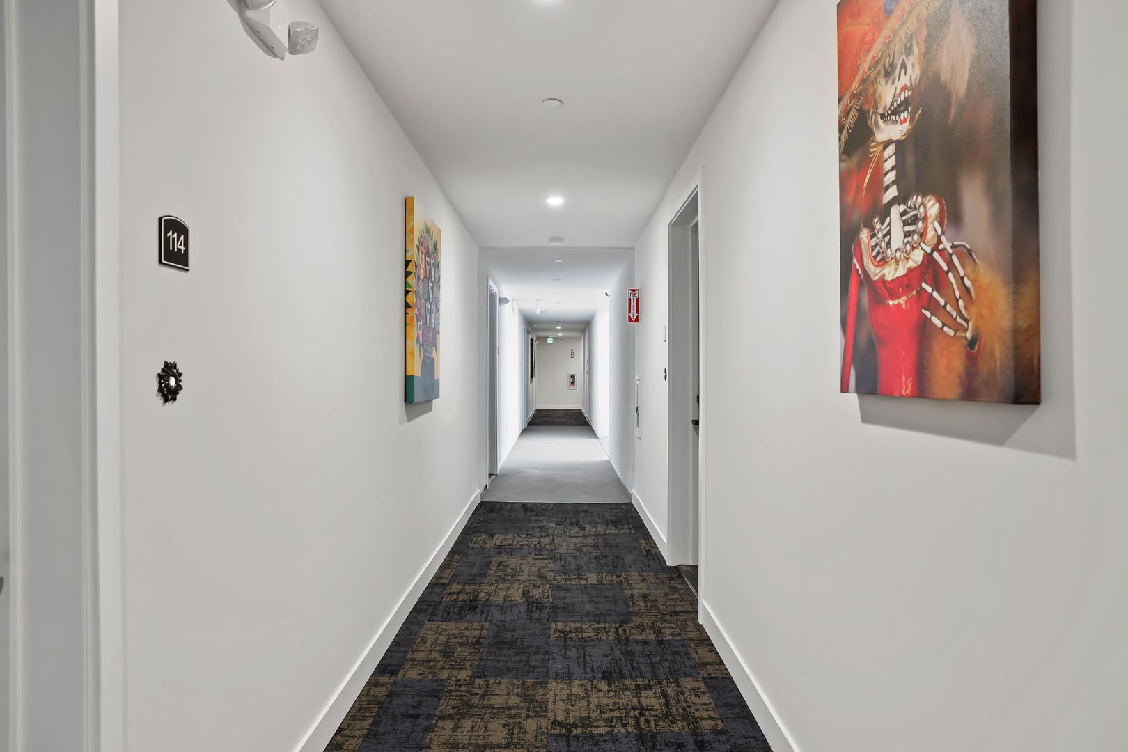 MODERNO La Granada 18 of 38