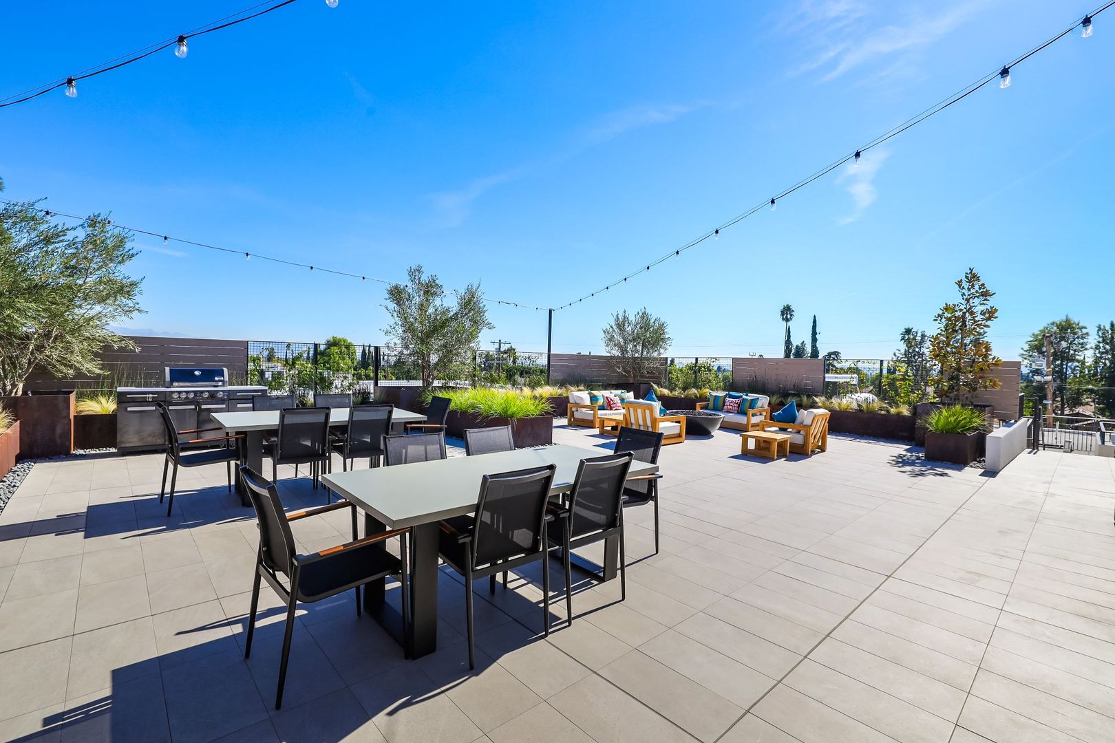 Roof deck at MODERNO La Granada (6 of 8)