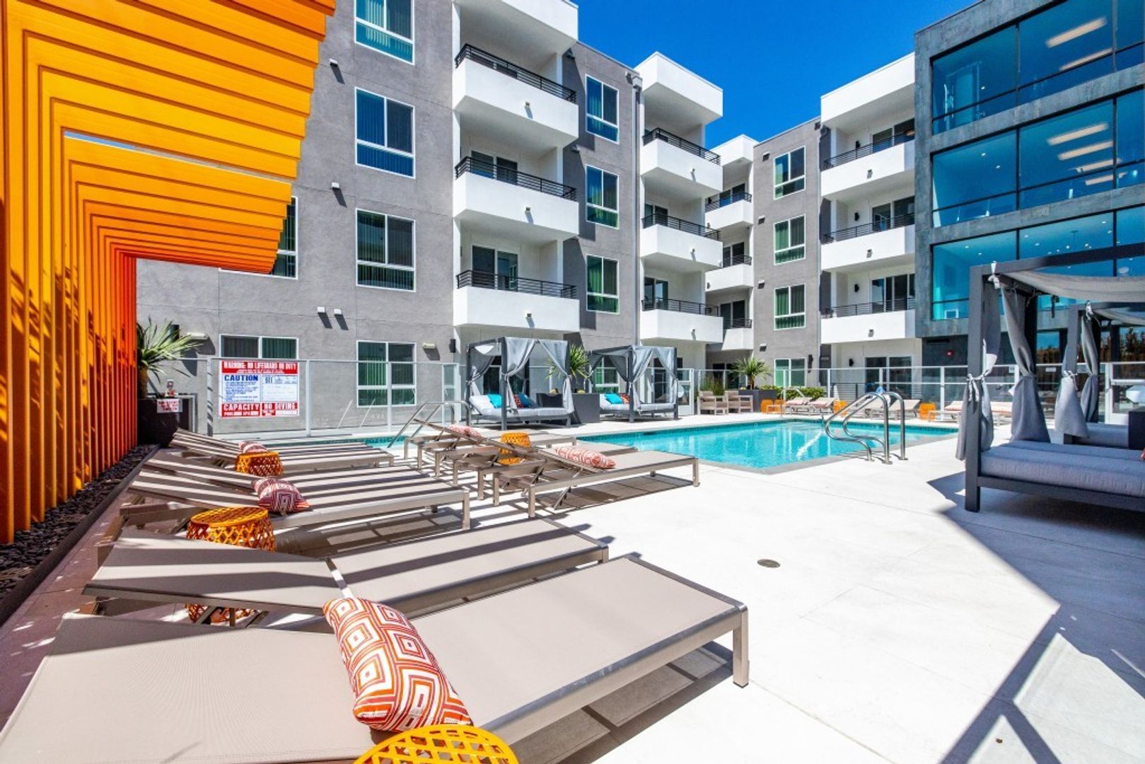 MODERNO NOHO West 9 of 12