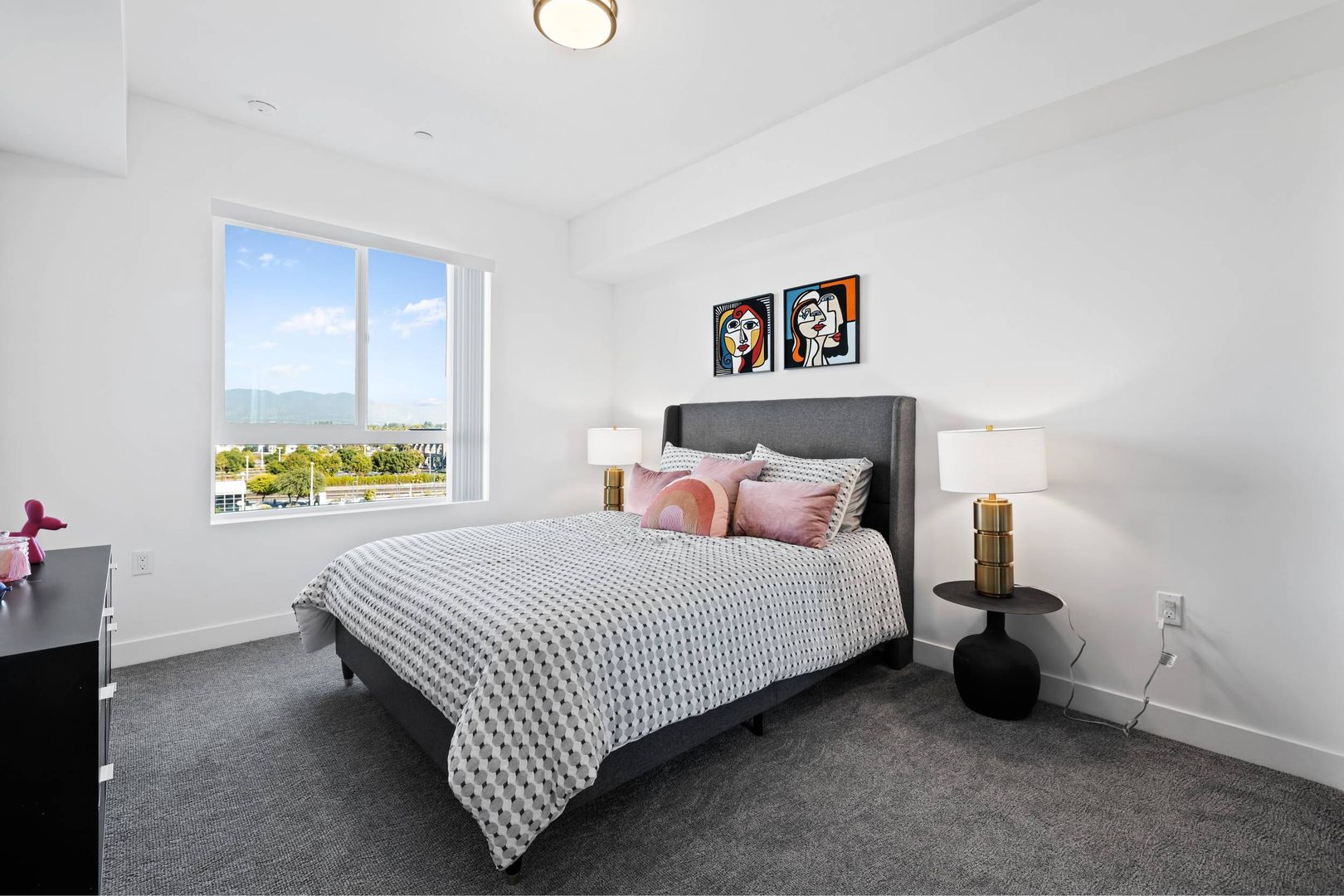 Van Nuys Apartment: 7650 Van Nuys Blvd.