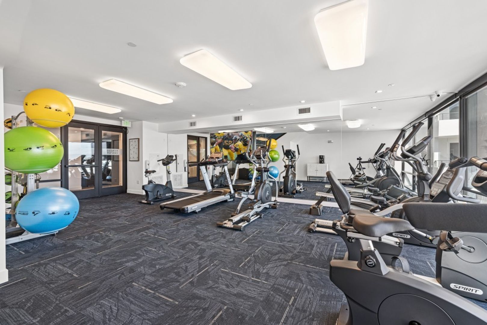 Gym at MODERNO NOHO West (1 of 7)