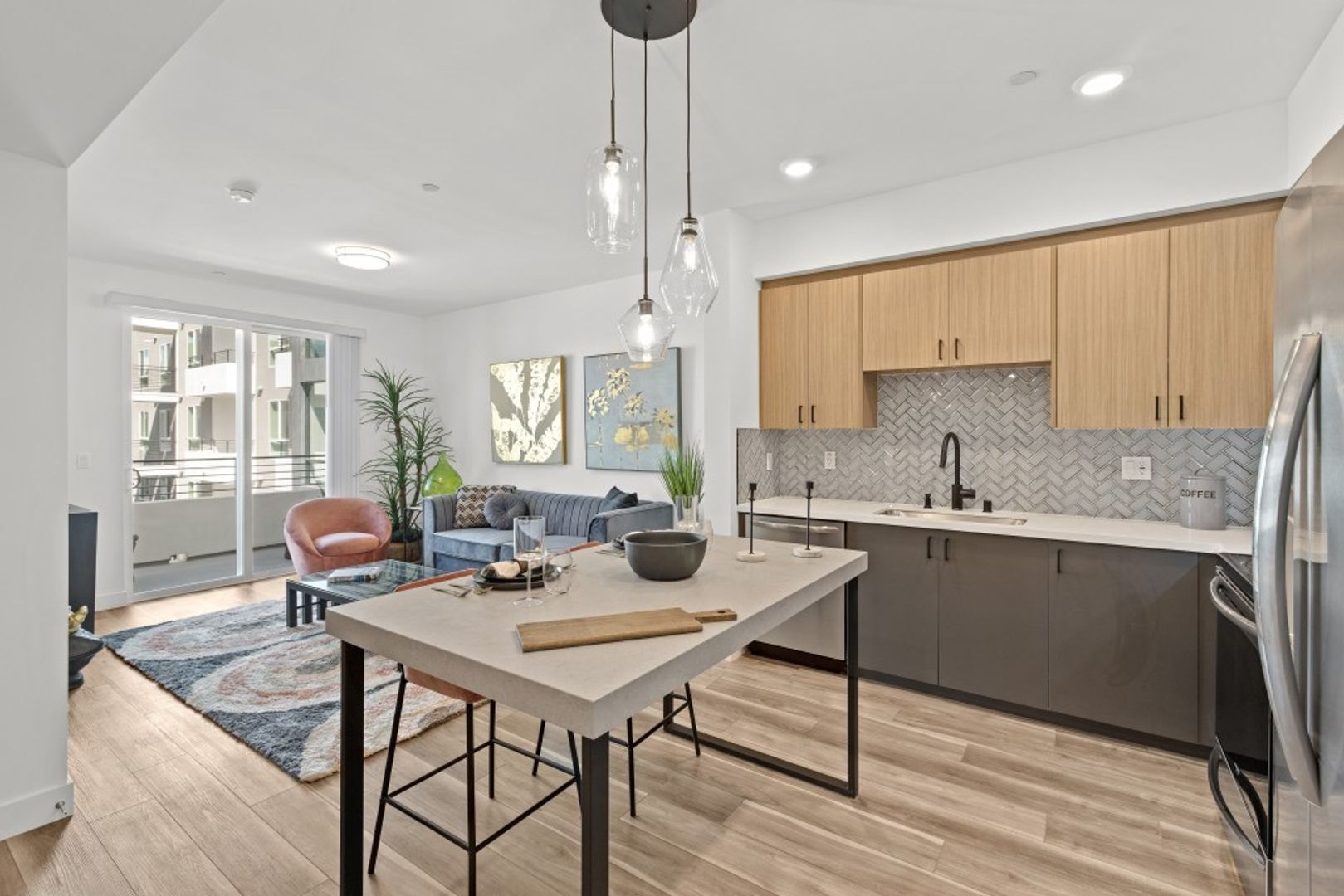 MODERNO NOHO West 6 of 12