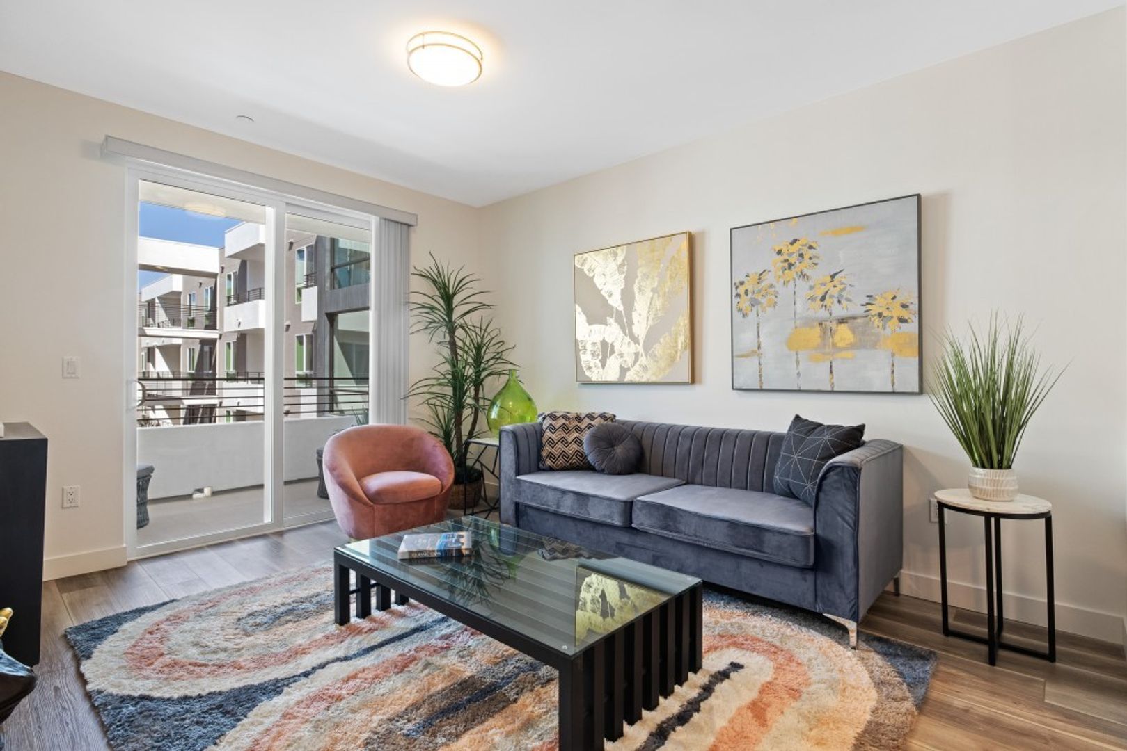 MODERNO NOHO West 7 of 12
