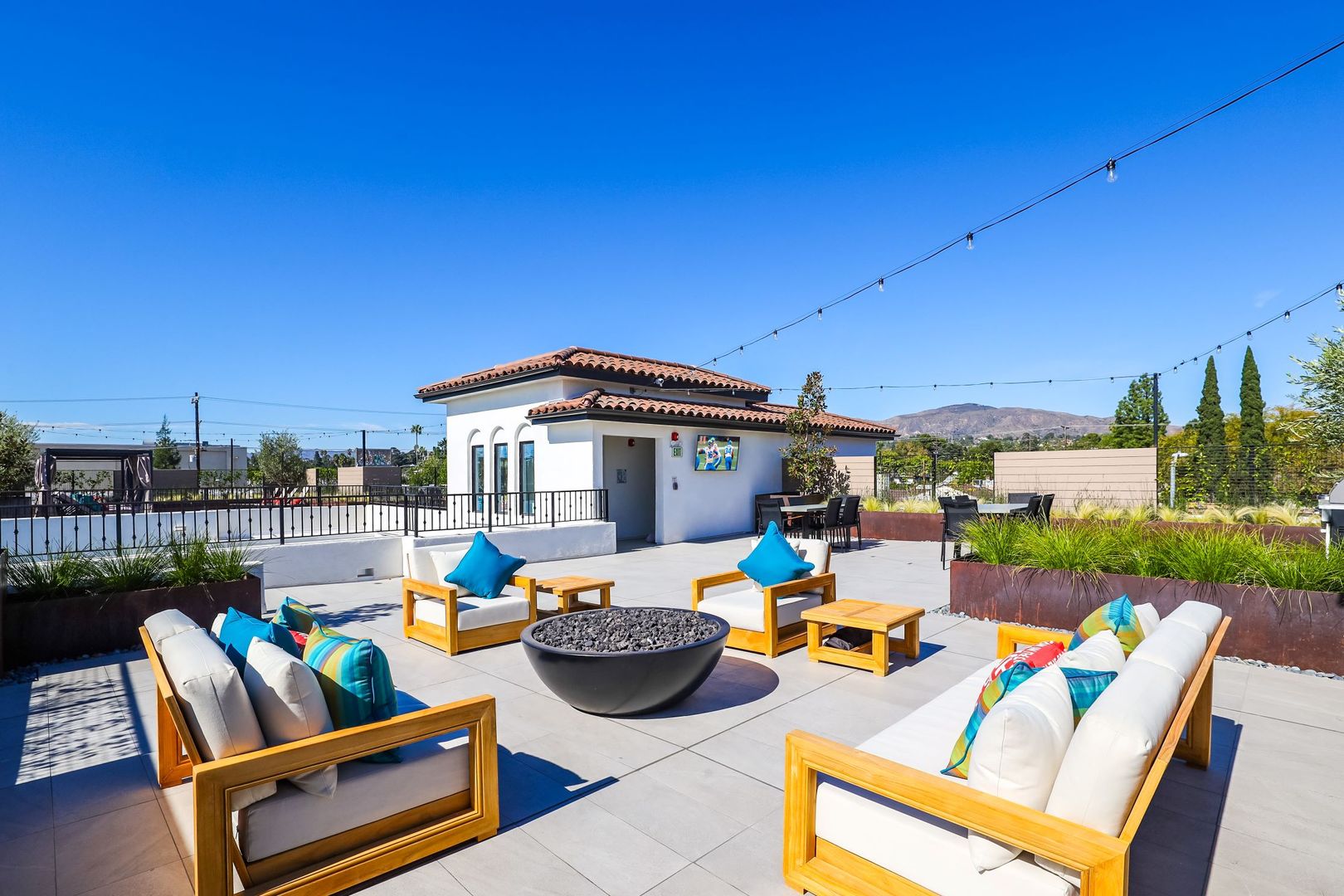 Roof deck at MODERNO La Granada (7 of 8)