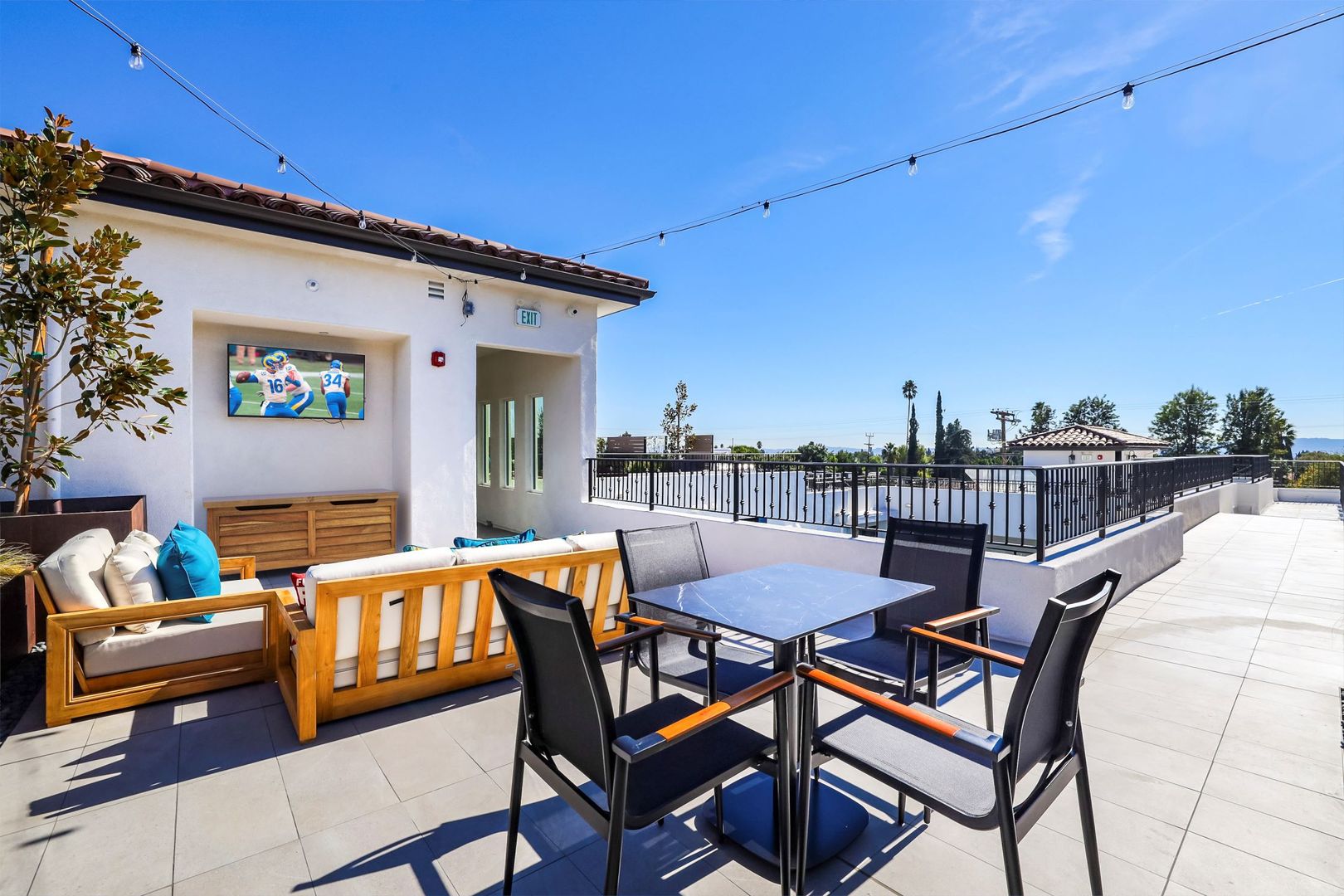 Roof deck at MODERNO La Granada (8 of 8)