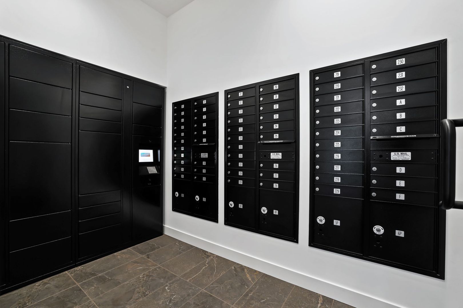 Mailroom at MODERNO La Granada (3 of 3)