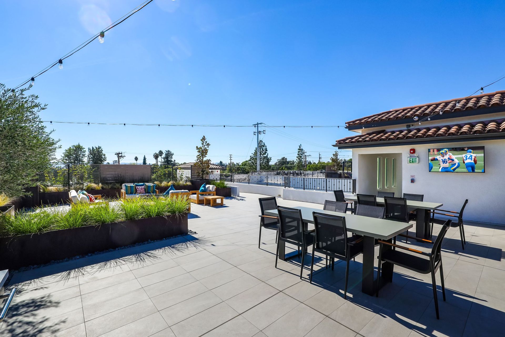 Roof deck at MODERNO La Granada (1 of 8)