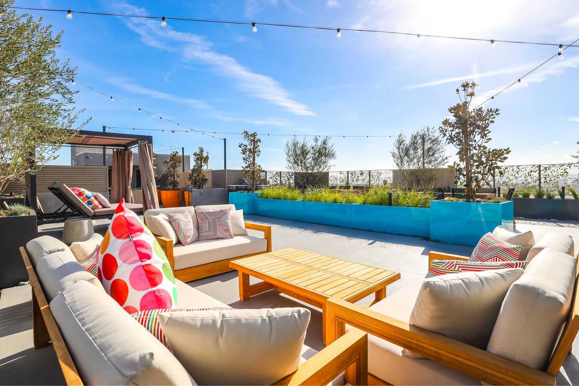 Roof deck at MODERNO Axis (4 of 8)