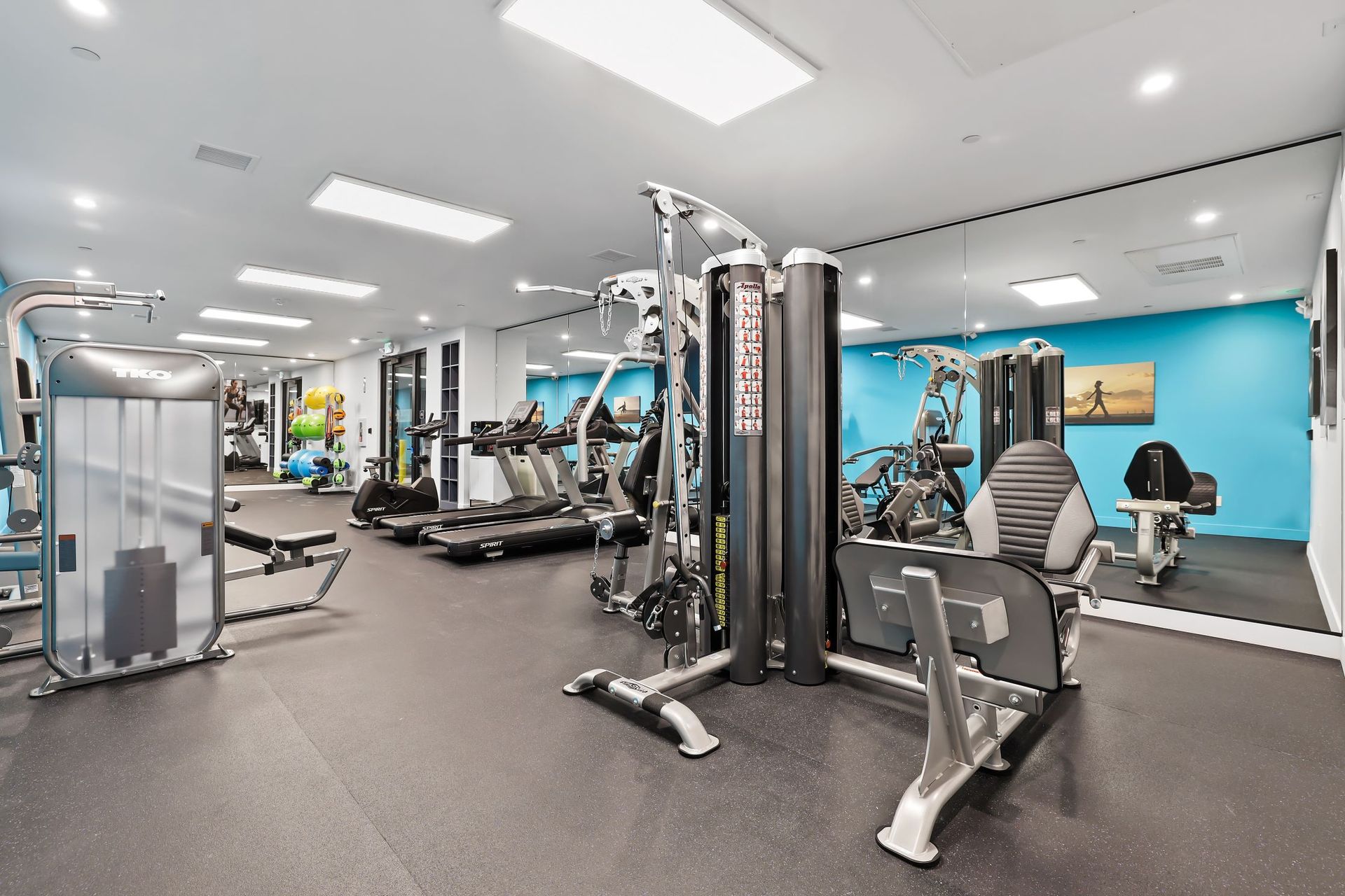 Gym at MODERNO La Granada (3 of 8)