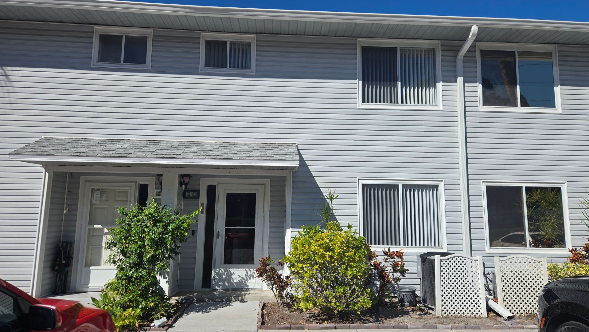 Dunedin House: 500 New York Ave