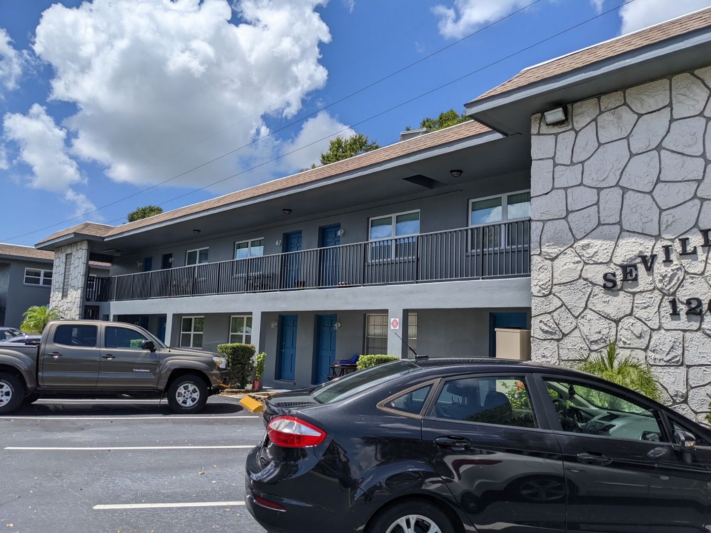 St Petersburg House: 1260 70th St N
