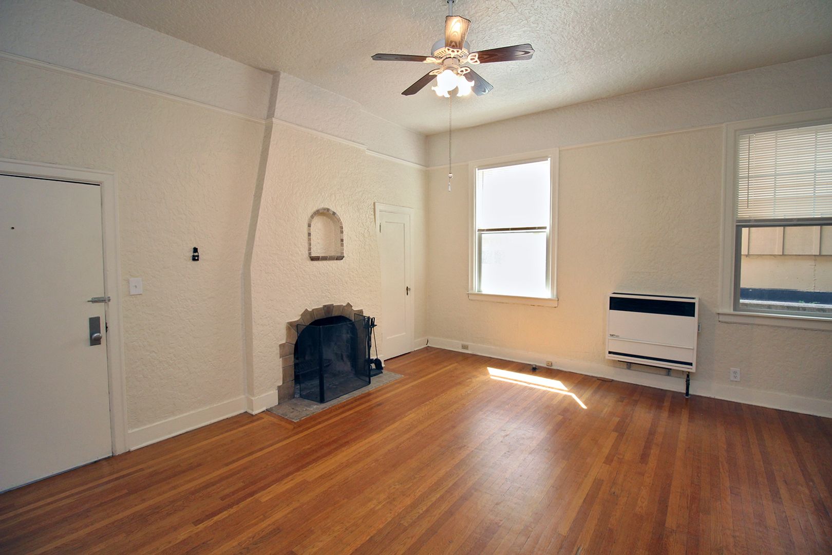 Portland Apartment: 2354-2362 SW Cactus Dr