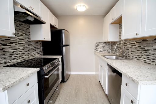 2nd Floor Two Bedroom Apartment in Gated Complex in St. Johns – photo 1