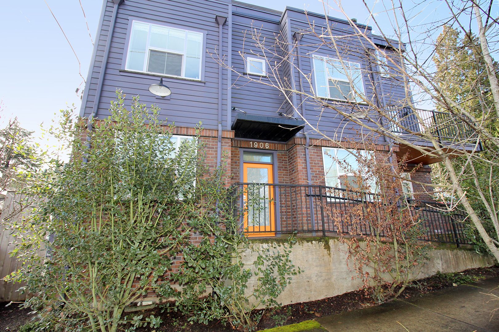 Portland Apartment: 1906 SE Tacoma & 8118 SE 19th #A - E