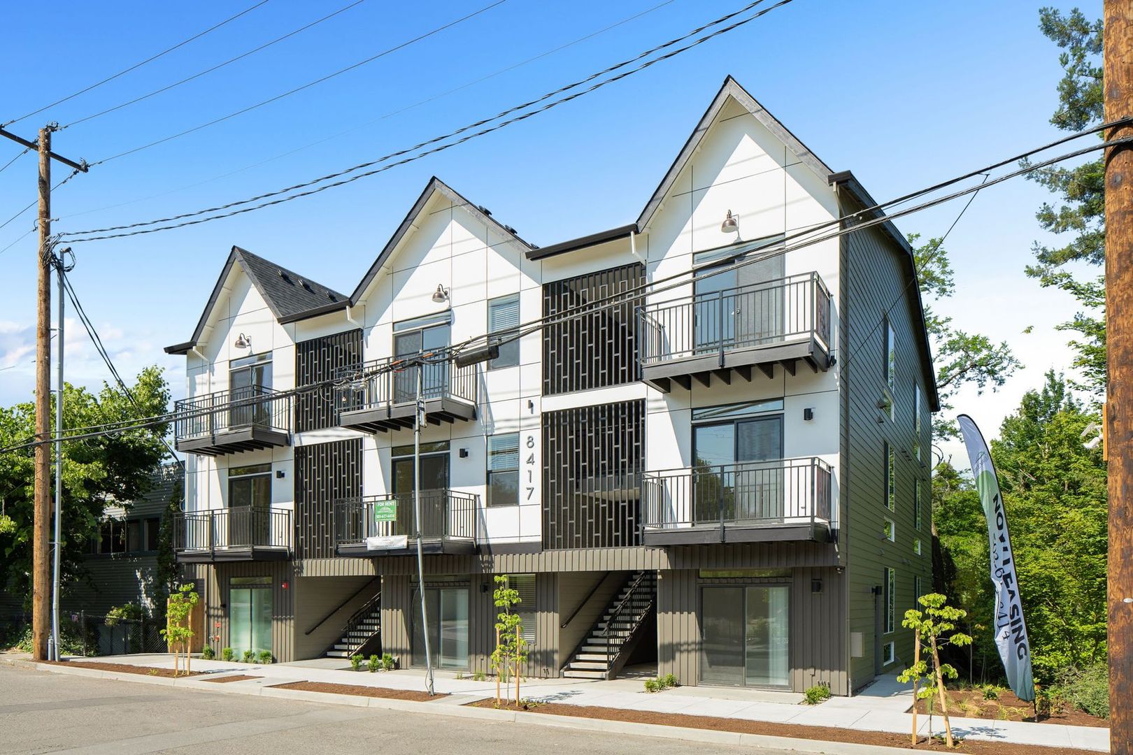 Portland Apartment: 8417 SW 24th Ave