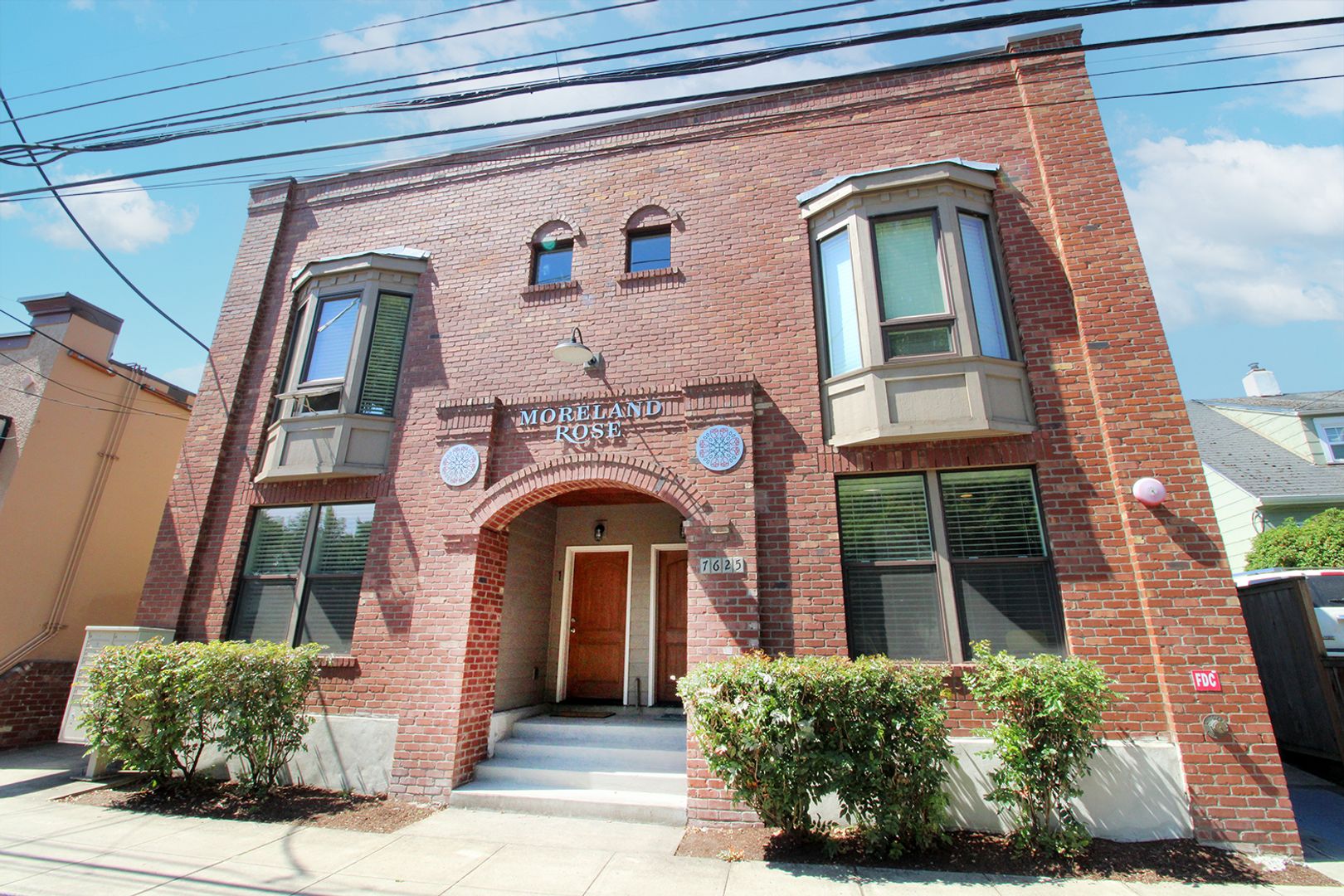 Portland Apartment: 7625 SE Milwaukie Ave