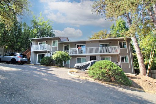Charming & Updated Ground Floor One Bedroom at Raleigh Heights Apartments – photo 1