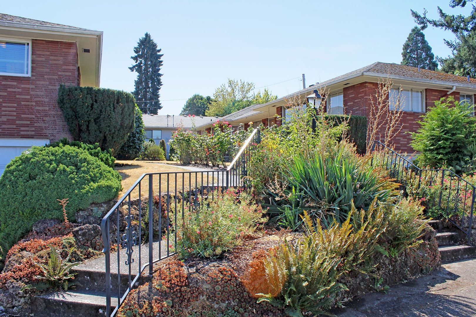 Portland Apartment: 7230 - 7234 NE Broadway