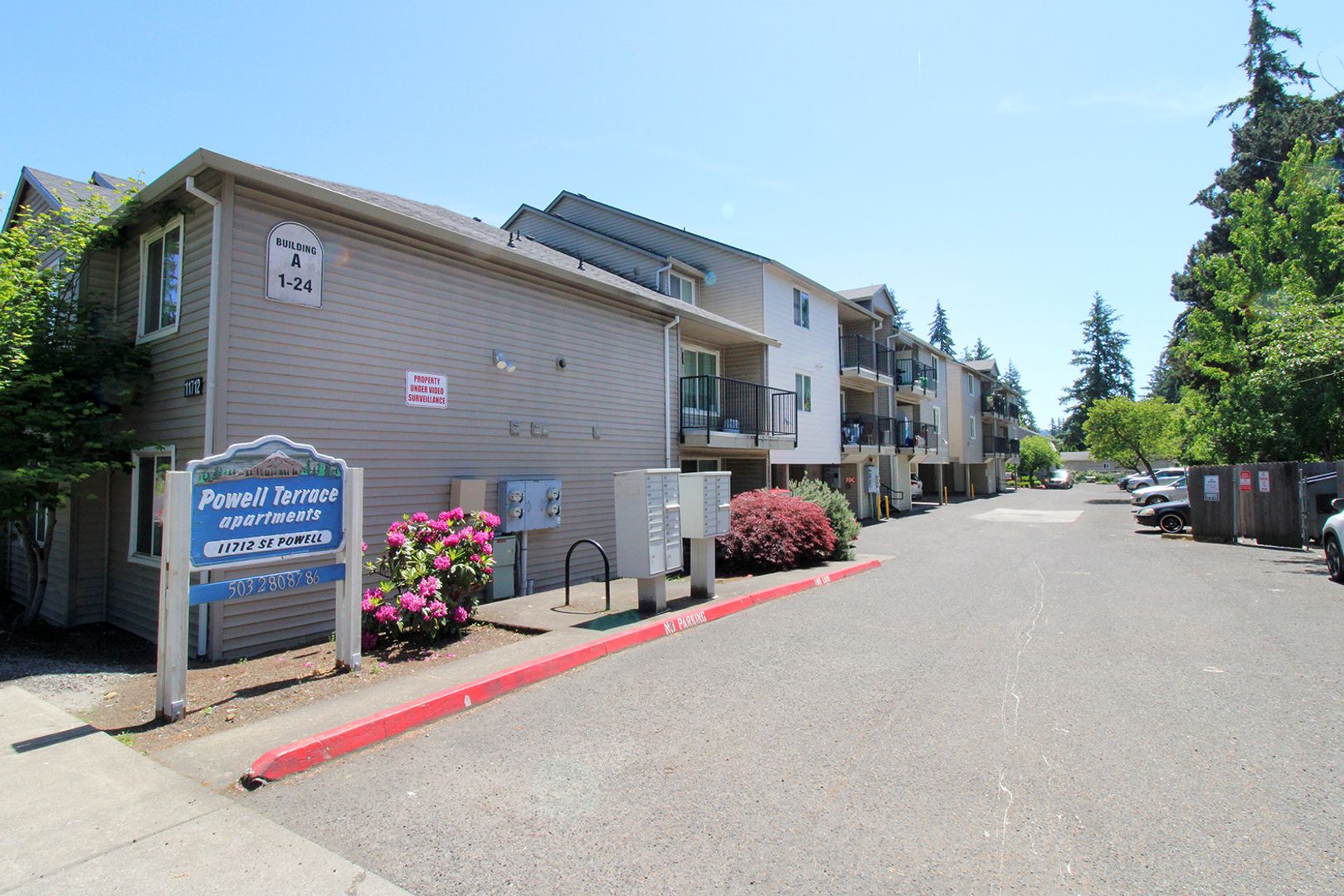 Portland Apartment: 11710-11712 SE Powell Blvd