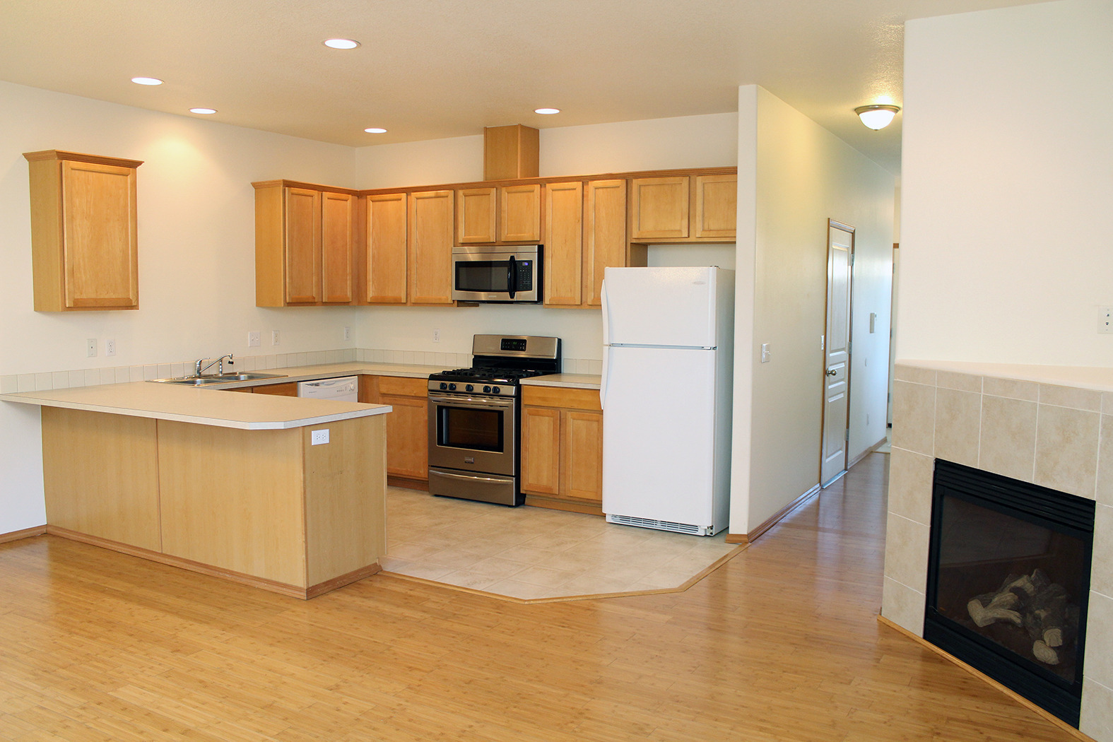 Portland House: 12518 SE Woodward Street