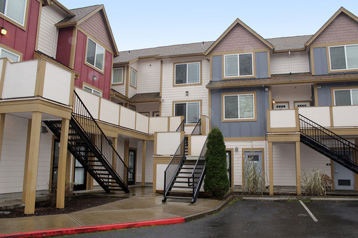 Spacious 2 bedroom, 2 Bath with loft! – photo 1