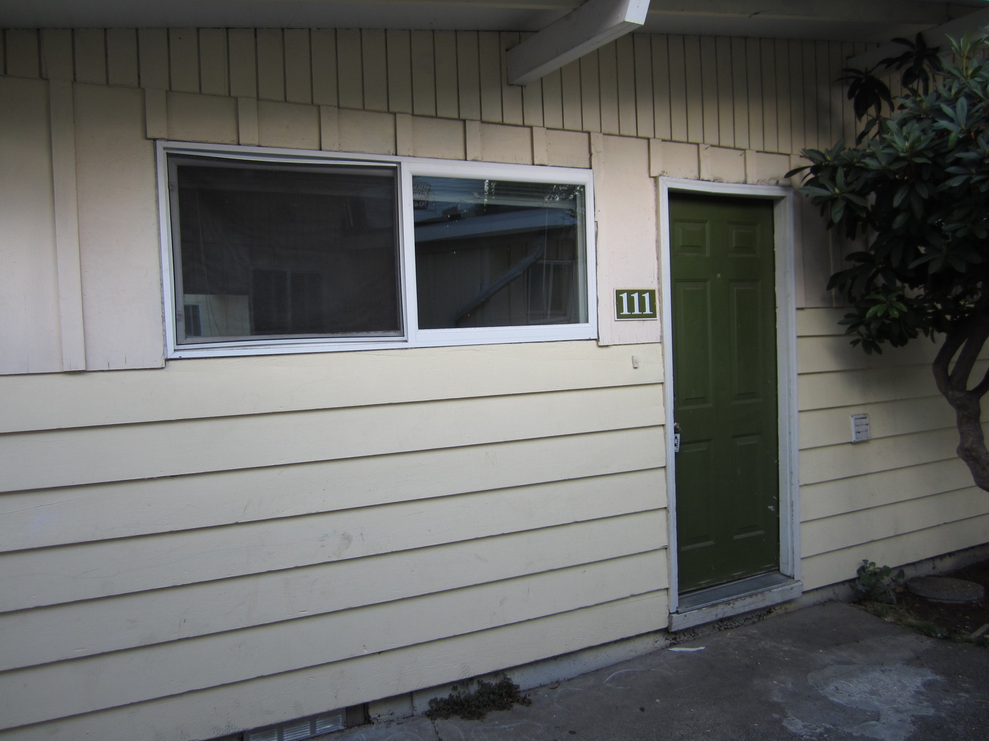 Portland Apartment: 18245 E Burnside Street