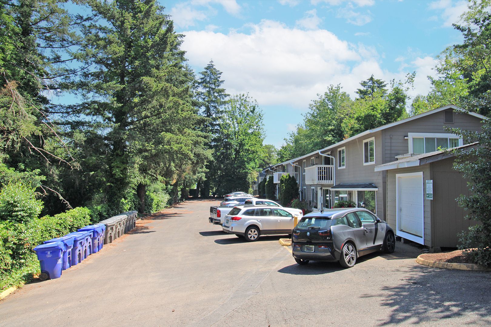Portland Apartment: 5704 SW Beaverton-Hillsdale Hwy