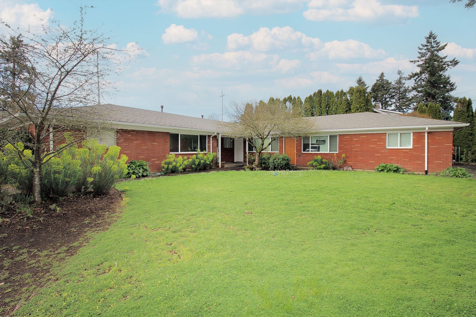 Portland Apartment: 6020 - 6024 NE Milton St