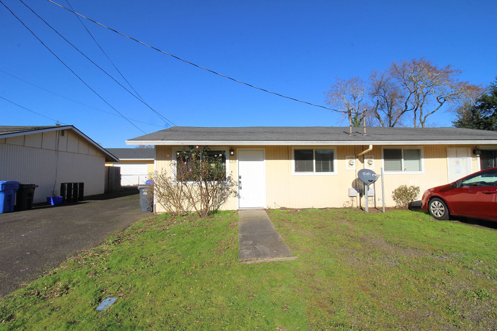 Portland Apartment: 6237-6239 SE Fern Ave