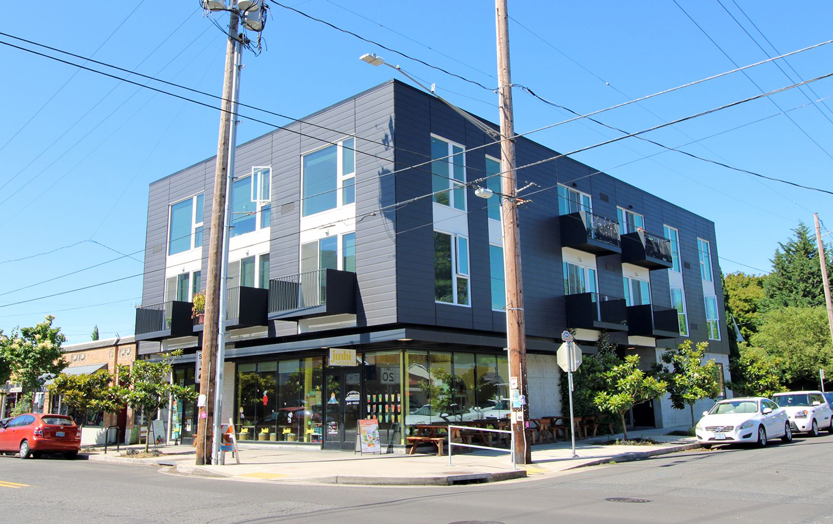 Portland Apartment: 1280 SE Nehalem St