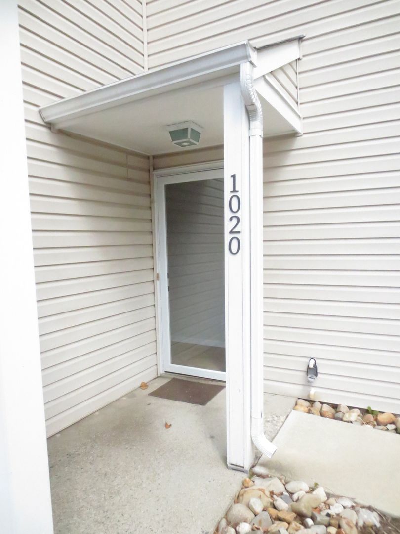 VIRGINIA BEACH Condo: 1020 PEBBLEWOOD DRIVE