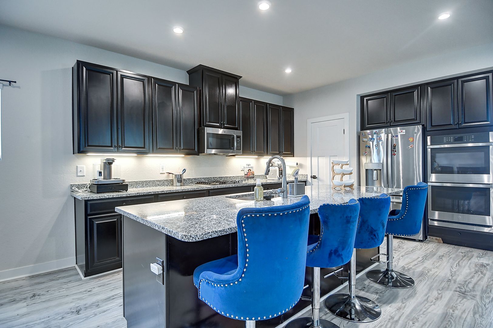 CHESAPEAKE House: 612 HORSE CAMP LANE