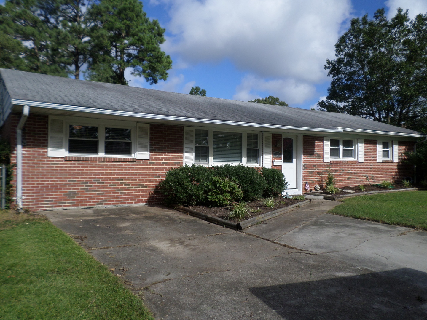 VIRGINIA BEACH House: 521 GOTHAM ROAD