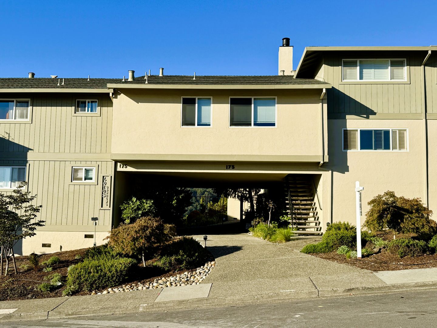 Greenbrae Condo: 175 Upper Via Casitas #26