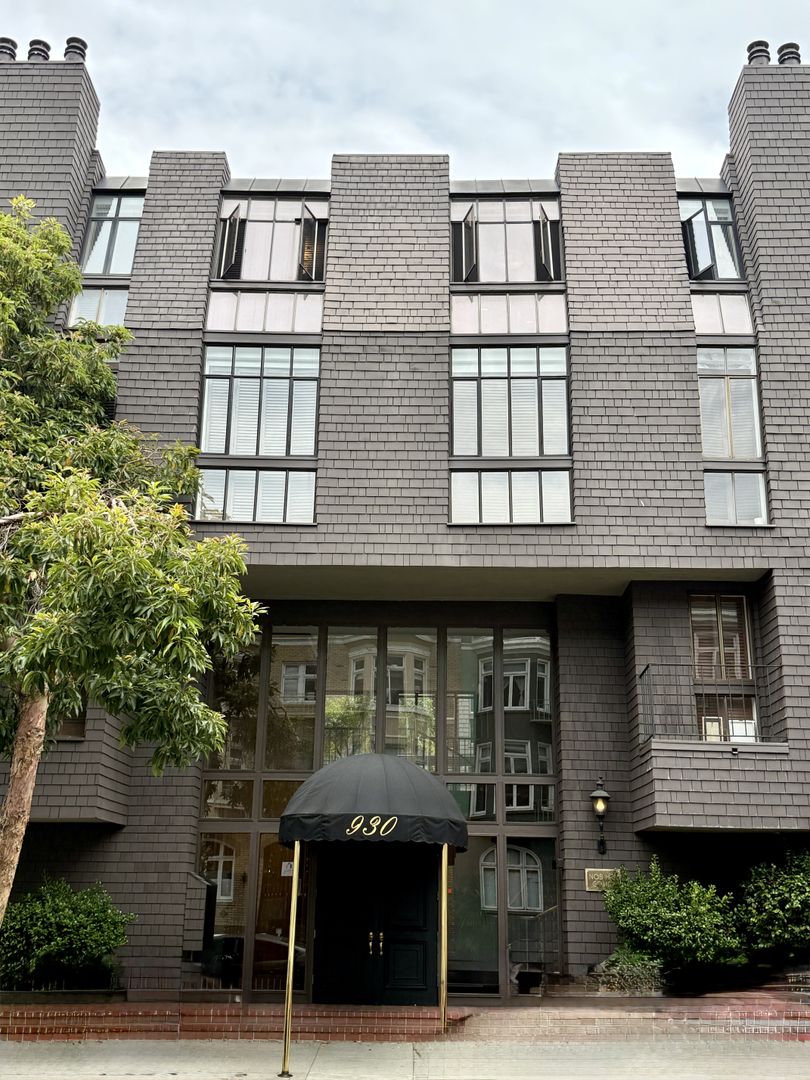 San Francisco Condo: 930 Pine Street #308