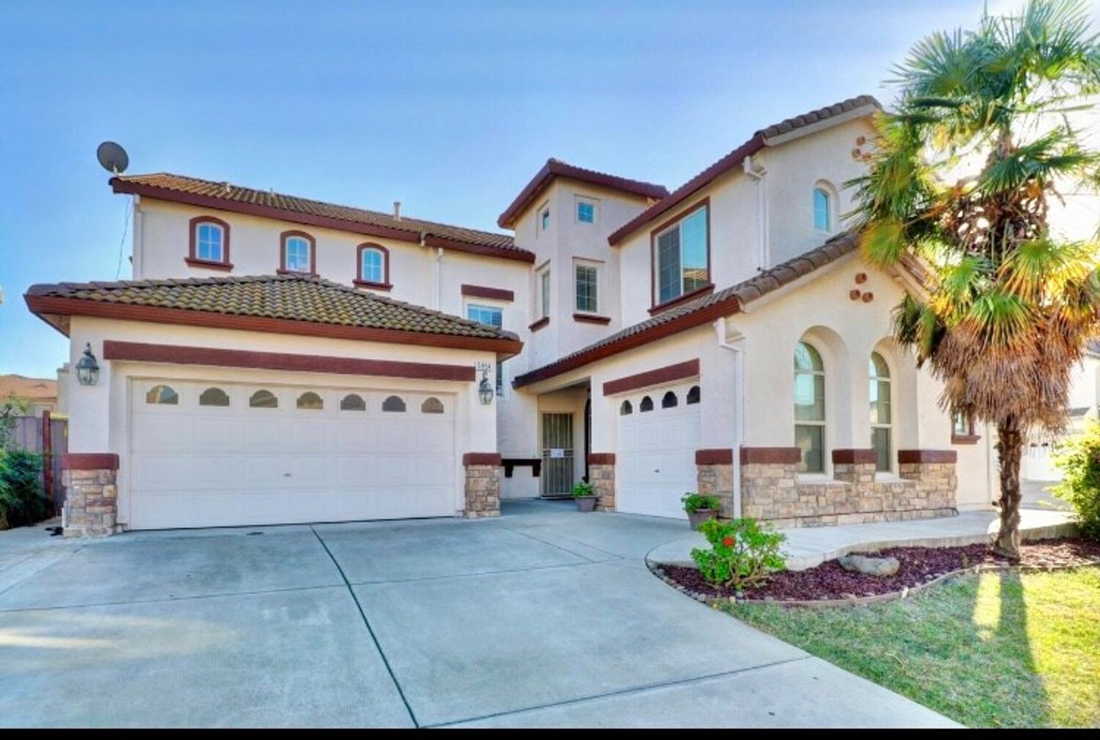 Elk Grove House: 5954 Radmere Drive