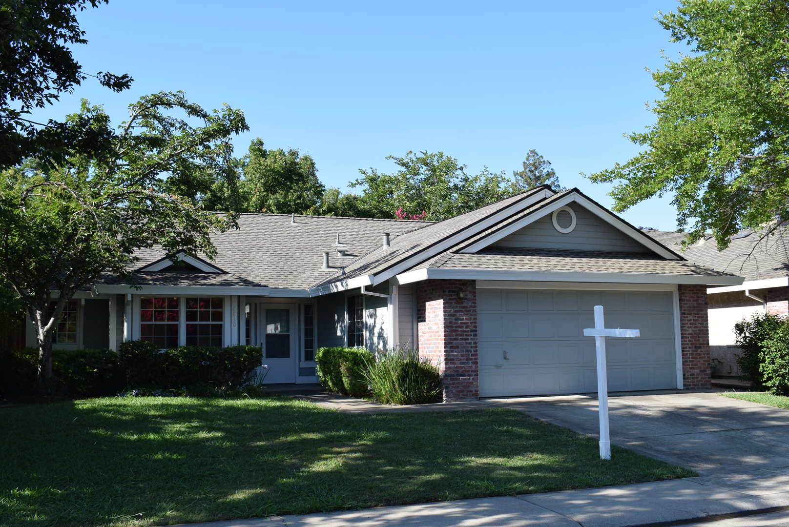 Elk Grove House: 6830 Paseo Del Sol Way