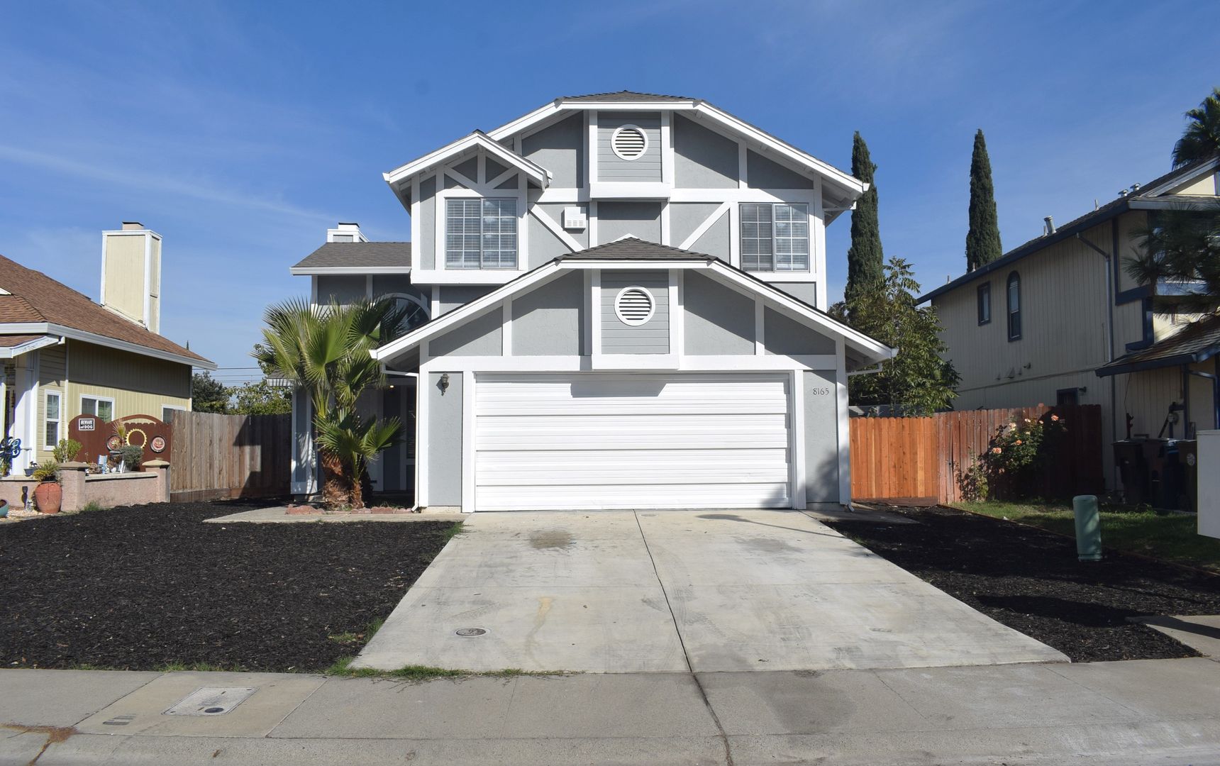 Sacramento House: 8165 La Almendra Way