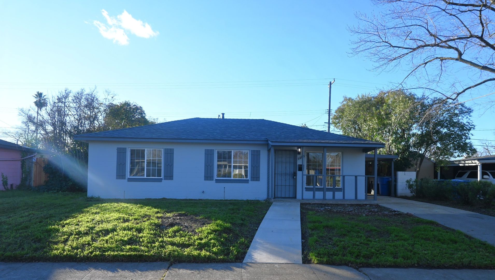Sacramento House: 5206 61st Street