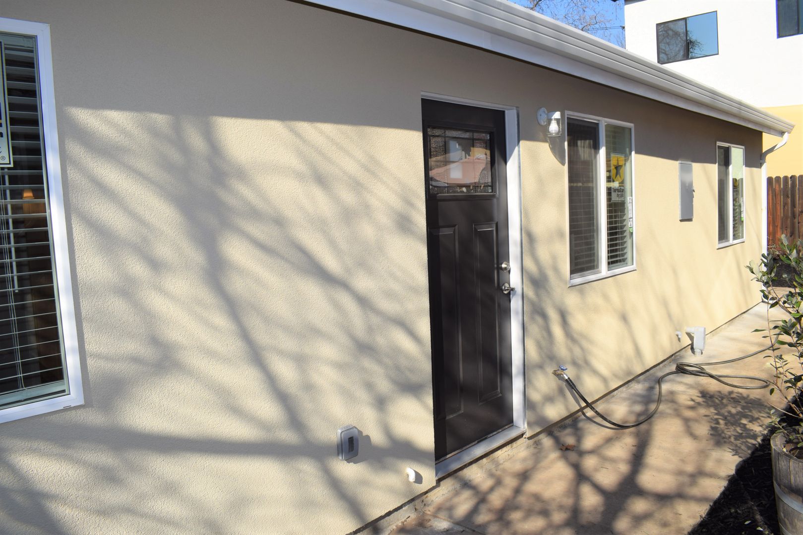 Sacramento House: 1414 54th Street