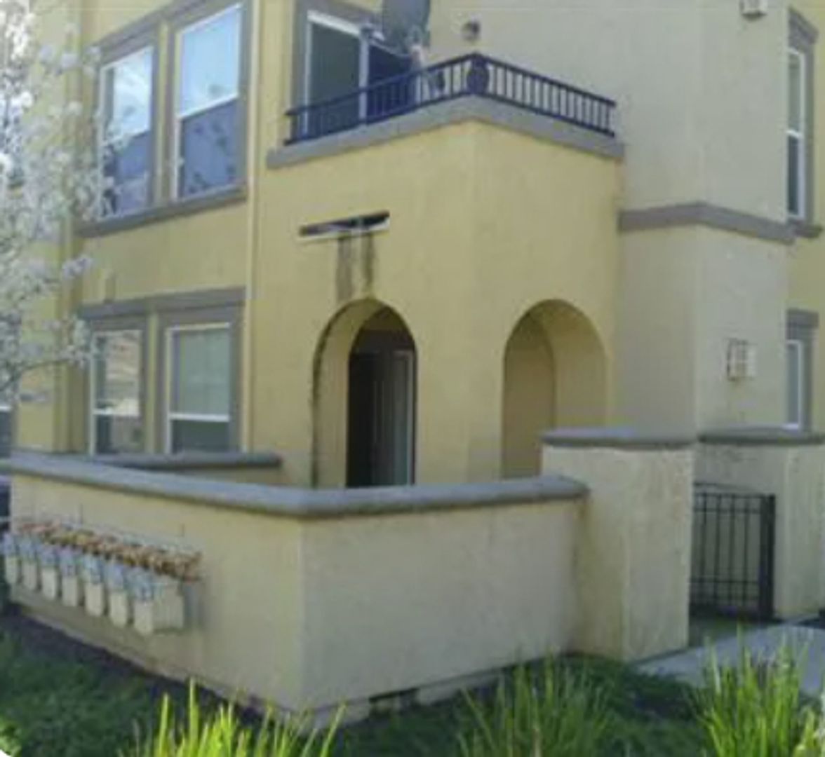 Elk Grove House: 5481 Tares Circle Unit 5481
