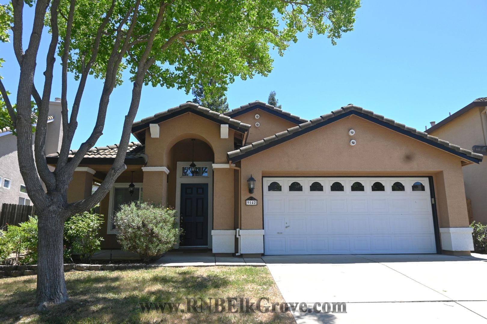 Elk Grove House: 9142 Eastpointe Court