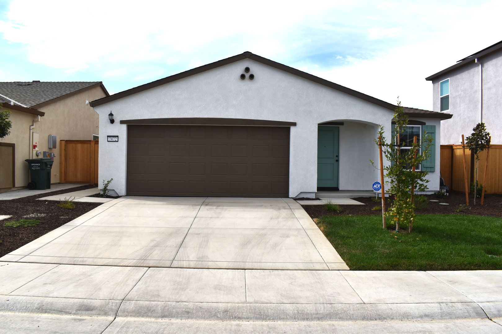 Sacramento House: 7472 Stellar Way