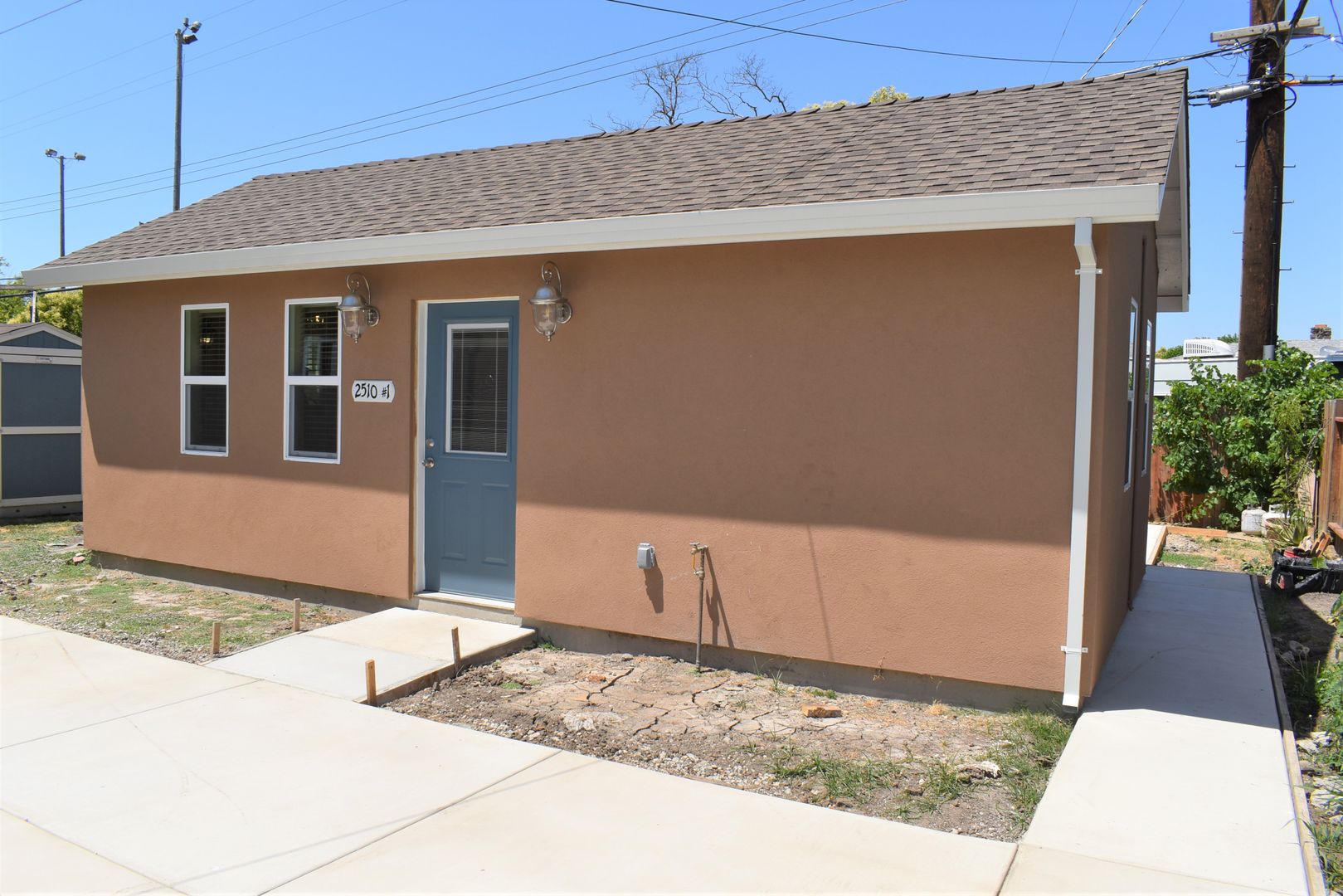 Sacramento House: 2510 Meadow Wood Circle #1