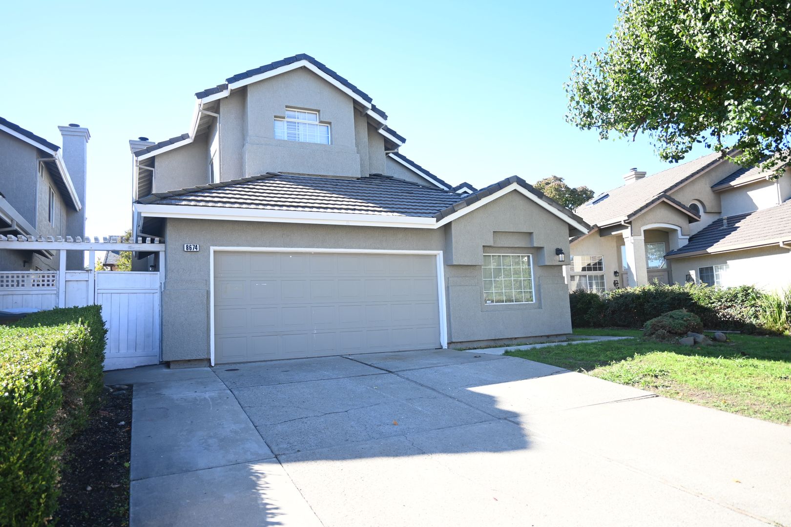 Sacramento House: 8674 Falmouth Way
