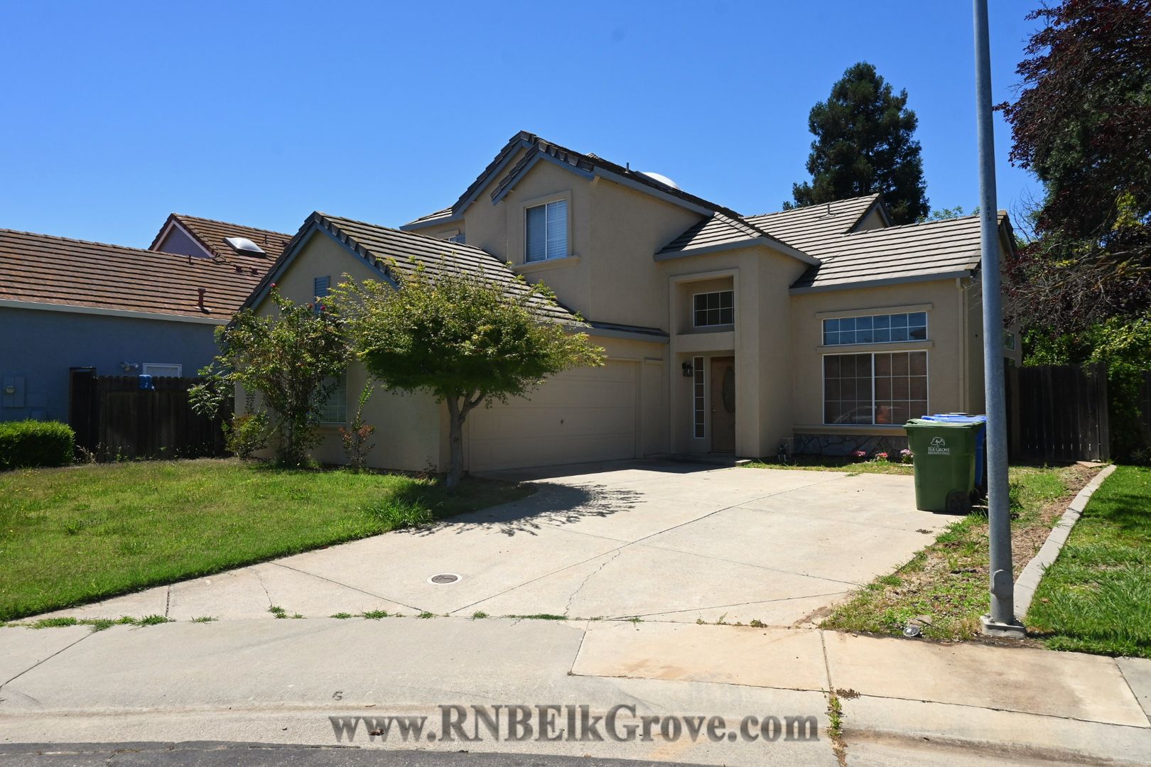 Elk Grove House: 8868 Chadbury Place