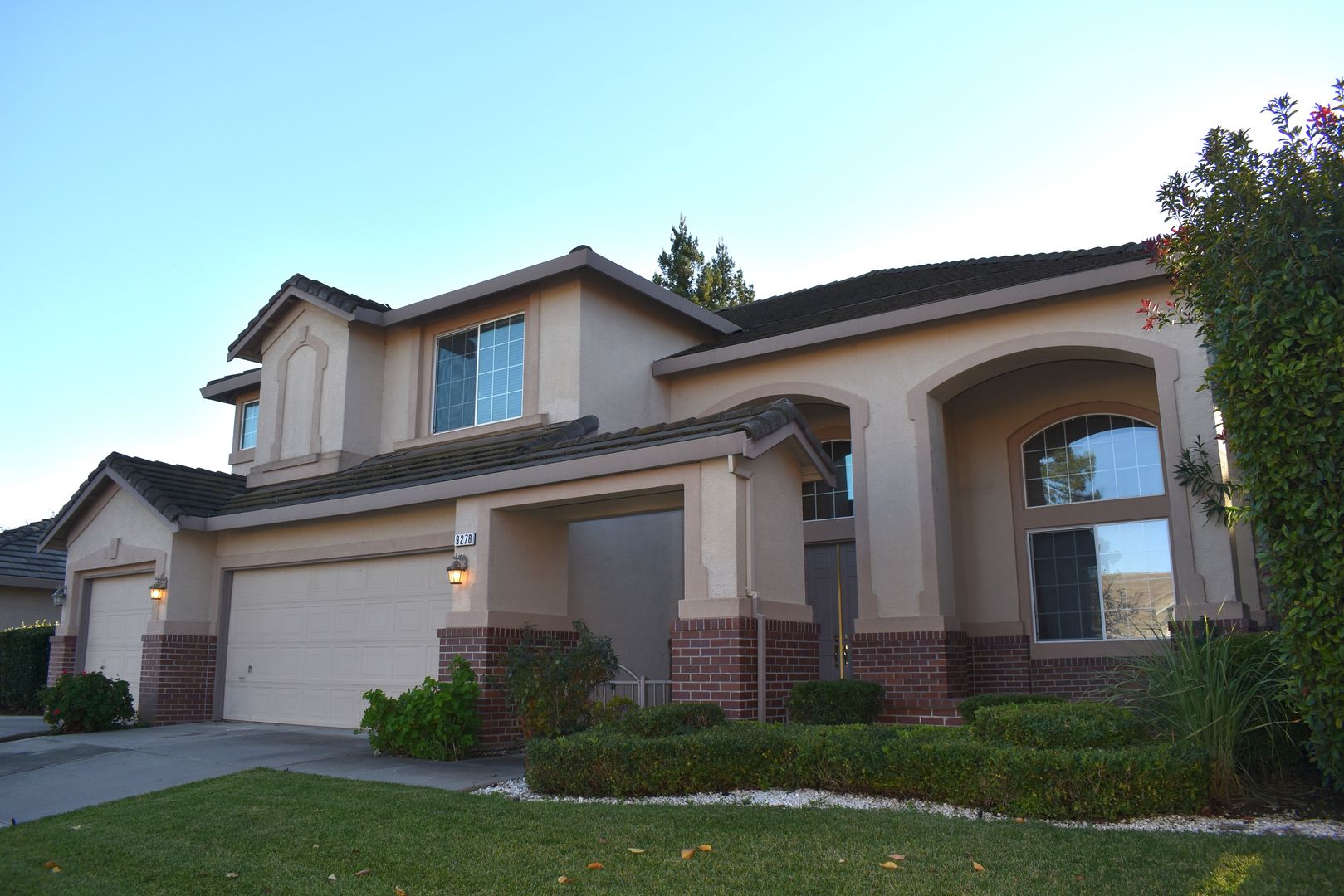 Elk Grove House: 9278 Elberon Way